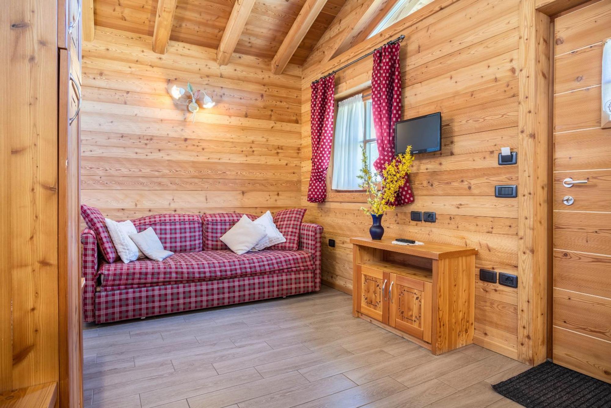 Chalet Camping Fae 1 Мадонна-ди-Кампильо Экстерьер фото