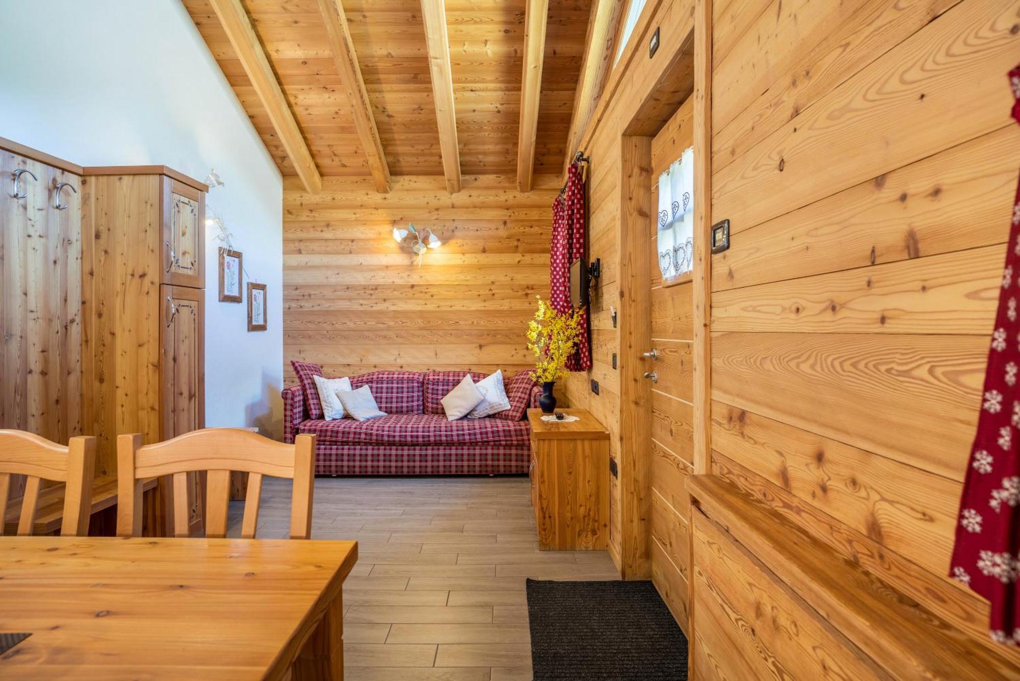 Chalet Camping Fae 1 Мадонна-ди-Кампильо Экстерьер фото